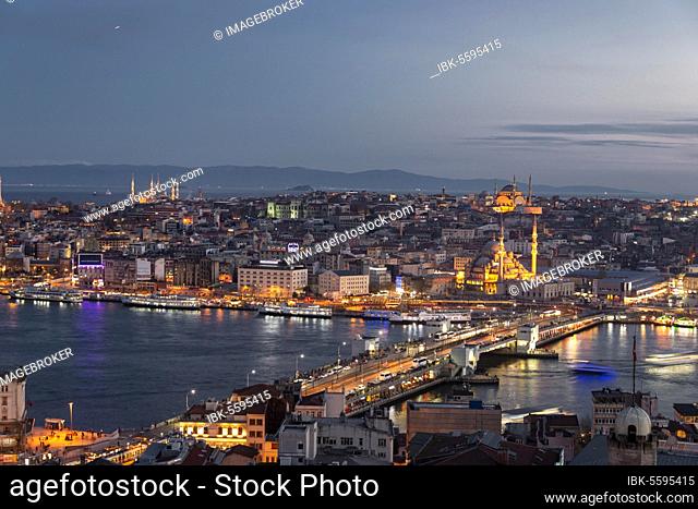 City view at dusk, Yeni Cami Mosque, Sultan Ahmet Camii and Beyazit Camii, Galata Bridge, Golden Horn, Bosporus, Mosque, Fatih, Istanbul, European part, Turkey