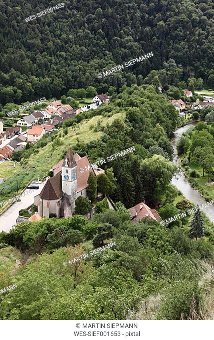 Austria, Lower Austria, Wachau, Kremstal, Senftenberg, View of village near valley