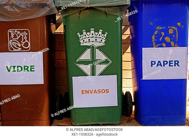 waste containers, Caldes de Malavella, Catalonia, Spain
