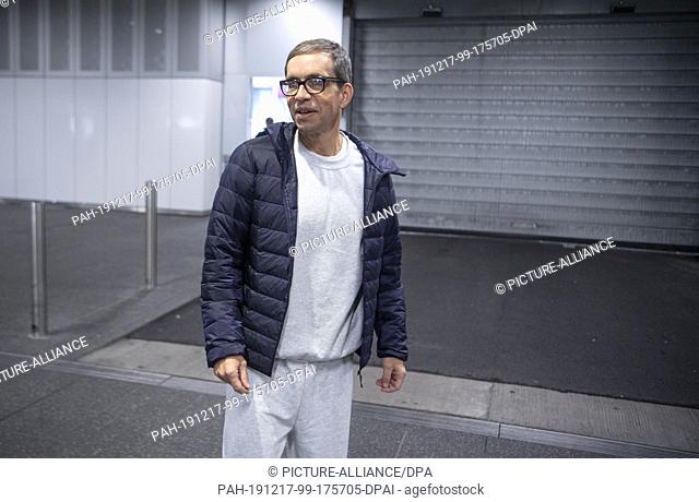 17 December 2019, Hessen, Frankfurt/Main: After more than three decades in prison, Jens Söring arrives at the airport. After more than three decades in prison