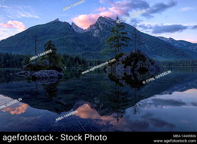 View of Hintersee and Hochkalter massif at the edge of Berchtesgaden National Park at dawn, Ramsau, Bavaria, Germany