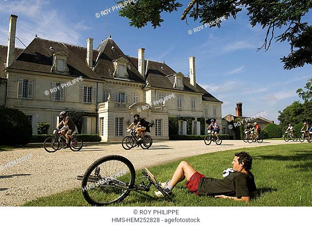 France, Gironde, Medoc region, Le Pian Medoc, cyclists dressed up in the park of Chateau Malleret AOC Margaux, 10th edition of the Medocaine