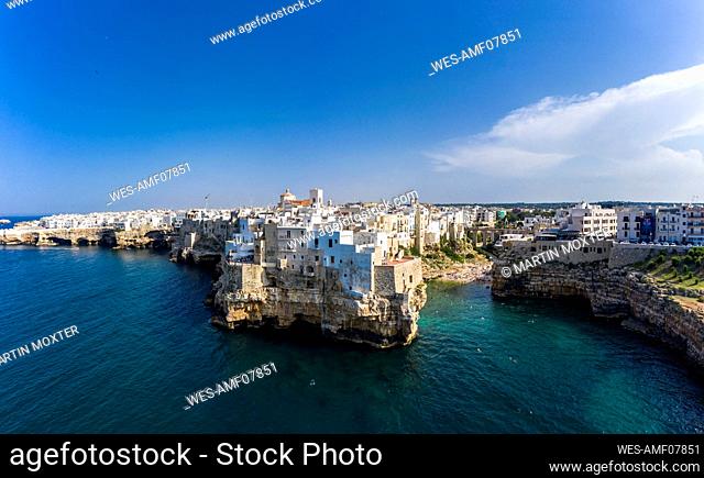 Italy, ¶ÿPolignano¶ÿa Mare, Aerial view of coastal town in summer