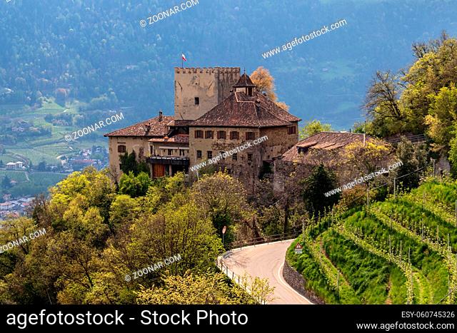 On the slopes of Cima Muta, west of Tirolo Castle, Thurnstein Castle is located. The view on the entire Val d?Adige is fantastic