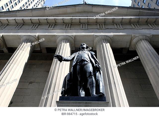 George Washington Monument in front of Federal Hall, Wall Street, Financial District, Manhattan, New York City, NYC, New York, United States of America, USA