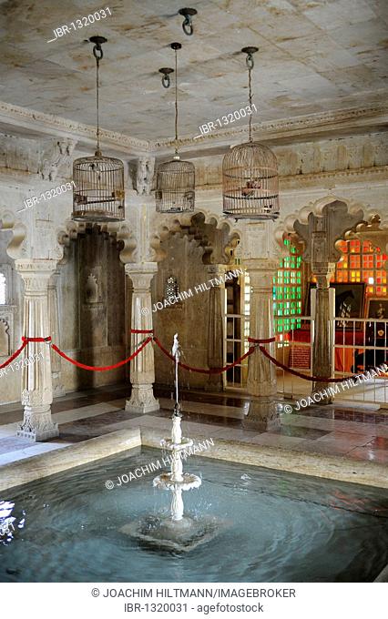 City palace of Udaipur, museum, fountain, bird cages, Udaipur, Rajasthan, North India, India, South Asia, Asia