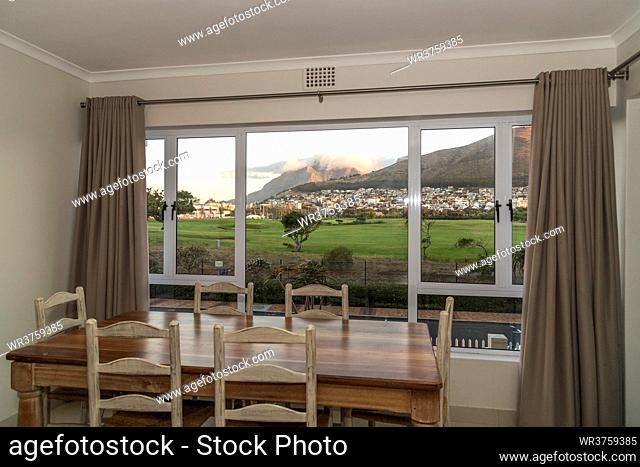 Ausblick aus Apartment auf Tafelberg, Kapstadt, Provinz Western Cape, Südafrika, RSA, Afrika | View from apartment to table mountain, Capetown