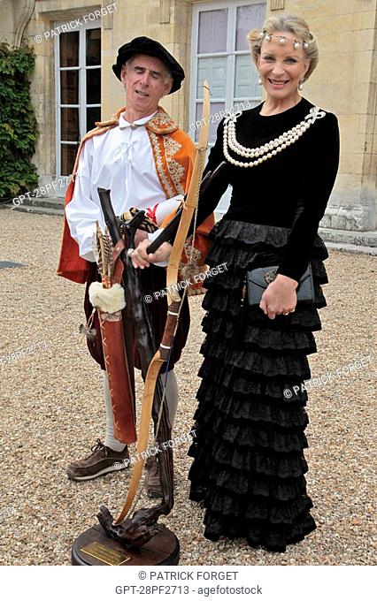 HRH THE DUCHESS OF KENT WITH HER ARCHER IN RENAISSANCE COSTUME, CEREMONY FOR THE RETURN OF THE REMAINS OF DIANE DE POITIERS TO THE BURIAL CHAPEL OF THE CHATEAU...