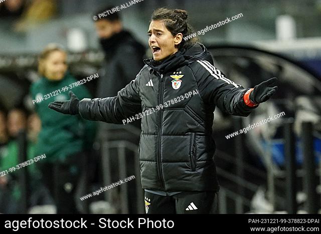 21 December 2023, Hesse, Frankfurt/Main: Soccer, Women: Champions League, Eintracht Frankfurt - Benfica Lisbon, group stage, Group A, matchday 4
