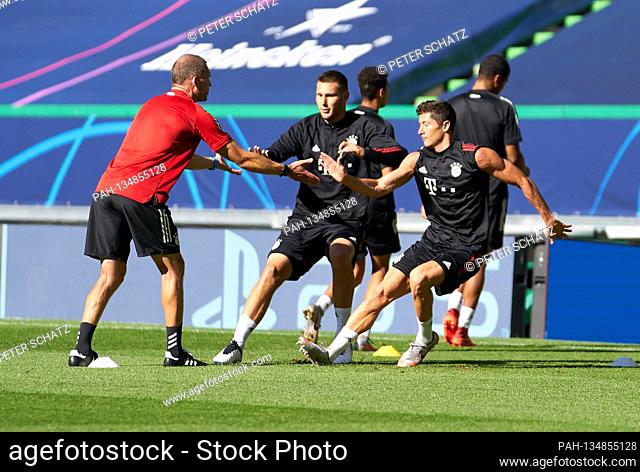 firo Champions League 08/18/2020 Training FC Bayern Munich Munich Muenchen Robert LEWANDOWSKI, FCB 9 Niklas SUELE, FCB 4 Photographer: Peter Schatz / Pool / via...