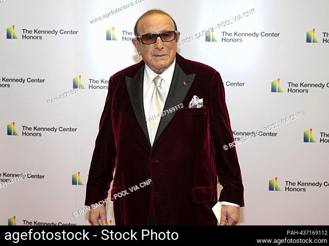 Clive Davis arrives for the Medallion Ceremony honoring the recipients of the 46th Annual Kennedy Center Honors at the Department of State in Washington