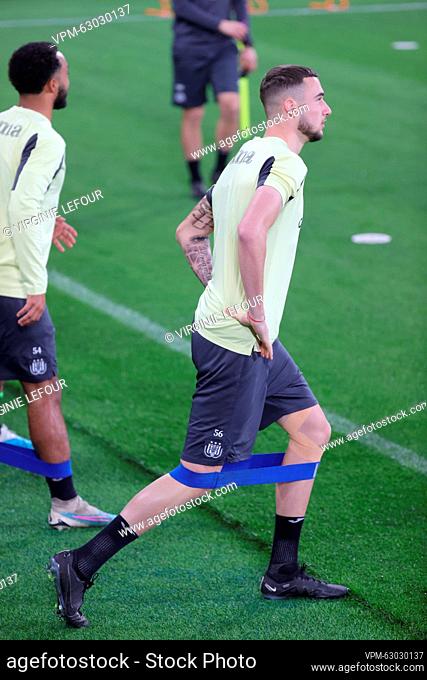 Anderlecht's Zeno Debast pictured in action during a training session of Belgian soccer team RSC Anderlecht, Wednesday 15 March 2023 in Villarreal, Spain