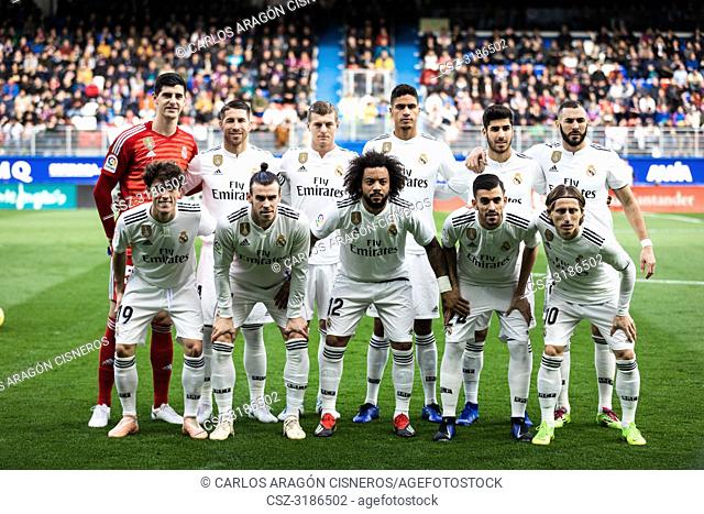 Real Madrid players pose for the press before the La Liga match between Eibar and Real Madrid CF at Ipurua Stadium on November 24, 2018 in Eibar, Spain