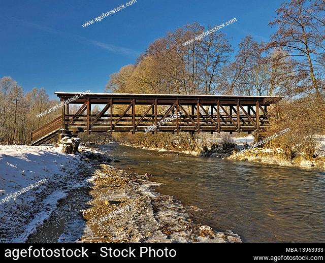 Europe, Germany, Hesse, Lahn-Dill-Bergland Nature Park, historic wooden bridge over the Lahn near Wallau, winter day with hoar frost