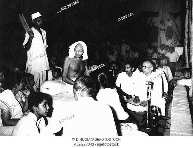 Gandhi during his fast in Calcutta. Bengal. India. 1947