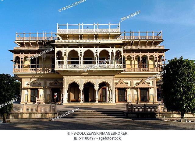 Mubarak Mahal, entrance pavilion to the city palace of Jai Singh II., Chandra Mahal, Jaipur, Rajasthan, India