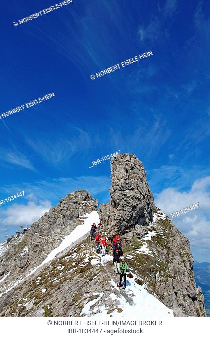Rock climbers on Hindelanger climbing route, Oberstdorf, Allgaeu, Bavaria, Germany, Europe