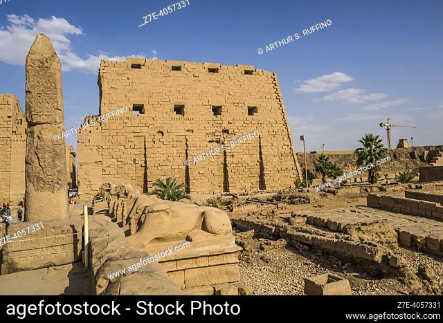 Avenue of the Rams, entrance to Temple of Karnak. El-Karnak, Luxor Governorate, Egypt, Africa, Middle East