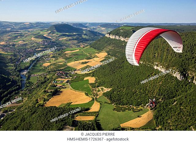 France, Aveyron, Parc Naturel Regional des Grands Causses (Natural Regional Park of Grands Causses), Millau, flight in two-seater paragliding over the river...