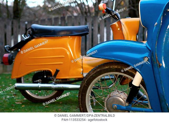 Simson mopeds, property of the photographer.Blaue KR 51/1 K built in 1969. Yellow KR 51/2 E built in 1982 | usage worldwide