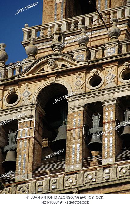 Detail of the La Giralda Tower belfry. Seville Cathedral. Santa Cruz Quarter, Seville, Andalucia, Spain