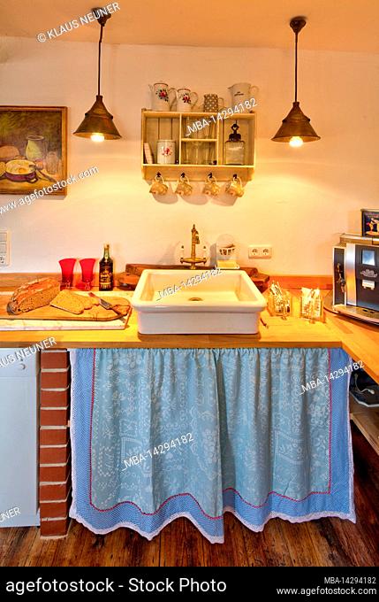 Photo reportage with text, Obere Gasse No 7, homestory, open kitchen, working area, decoration, sink, rustic, renovation, interior, Rothenfels, Main Spessart