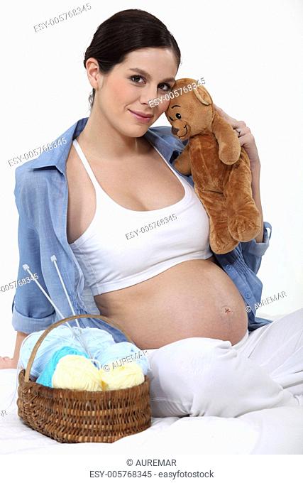 Belly woman stuffed Woman's 'feeder'