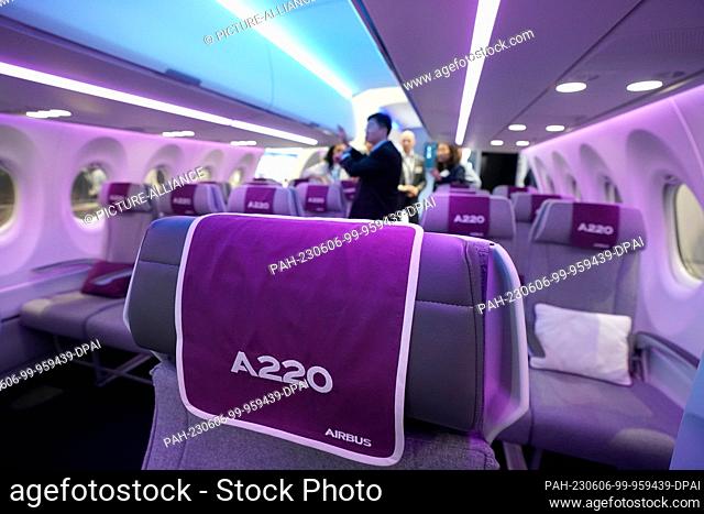 06 June 2023, Hamburg: A look inside a mock-up of the Airspace cabin of an Airbus A220 at the Aircraft Interiors Expo (AIX) in the exhibition halls