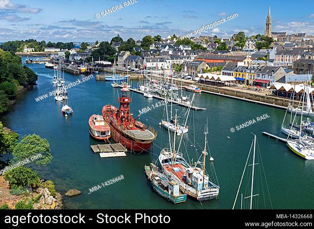 Douarnenez, the historic port Port-Rhu, port district and old town with church, France, Brittany, Département Finistère