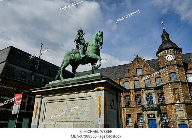Equestrian statue Jan Wellem, Johann Wilhelm, 1658 - 1716, Prince of Palatinate, Duke of Jülich-Berg