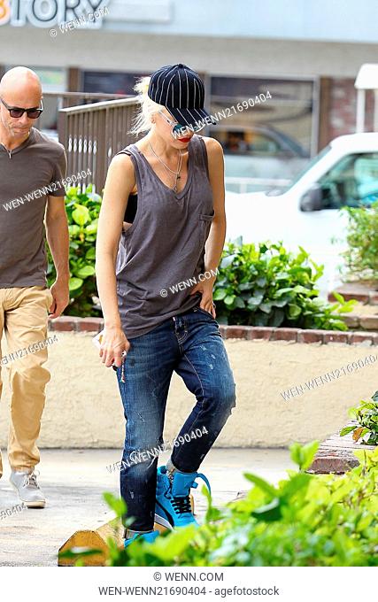 Gwen Stefani arrives for her acupuncture appointment wearing a cap and sunglasses Featuring: Gwen Stefani Where: Los Angeles, California