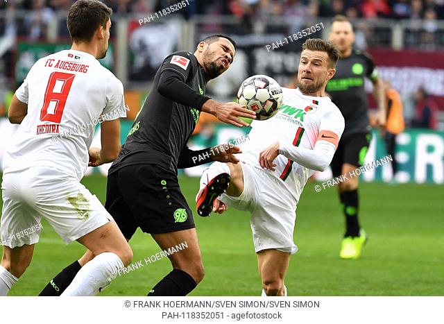 JONATHAS (Hannover96), action, duels versus Daniel BAIER (FC Augsburg). Soccer 1. Bundesliga, 26 matchday, matchday26, FC Augsburg (A) -Hanover 96 (H) 3-1, 16