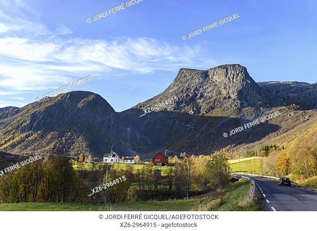 Fiskefjorden, island of Hinnøya, Lofoten archipelago, county of Nordland, Norway, Europe