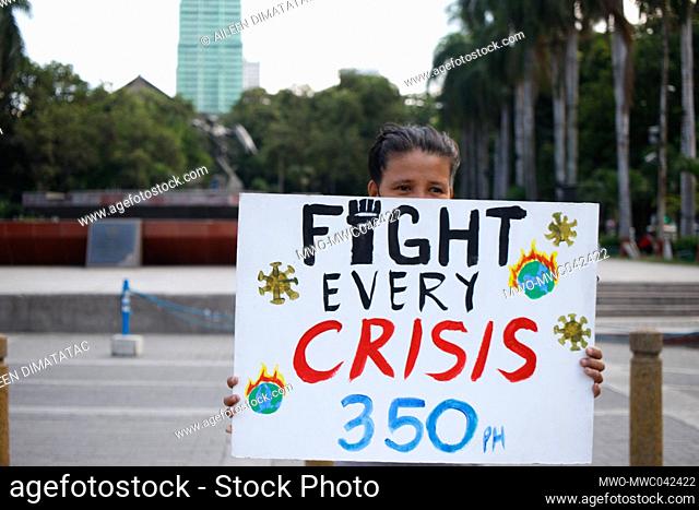 Manila Bay, Philippines. 24th September 2021. Youth and environmental organizations join the Global Climate Strike calling for immediate climate solutions and...