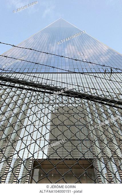 Barbed wire in front of One World Trade Center, Manhattan, New York City, New York, USA