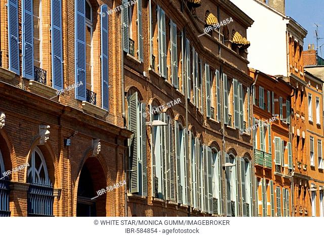 Facades in the old part of town, Toulouse, Midi-Pyrenees, Haut-Garonne, France