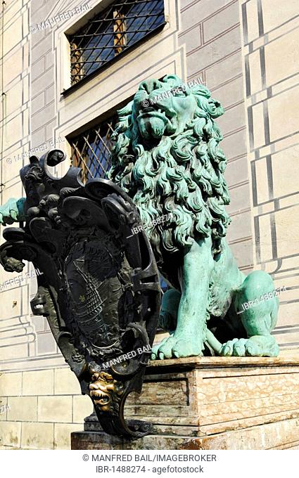Bavarian lion with a shield in front of the Munich Residenz palace, Residenzstrasse 1, Munich, Bavaria, Germany, Europe