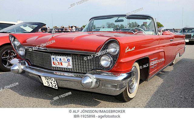 Lincoln Mark 5 COM 1960, at a meeting of classic American cars in Ystad, Sweden, Europe