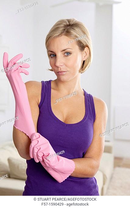 Young woman ready to clean the house