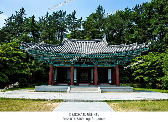 Samchungsa Temple in the Buso Mountain Fortress in the Busosan Park, Buyeo, South Korea, Asia