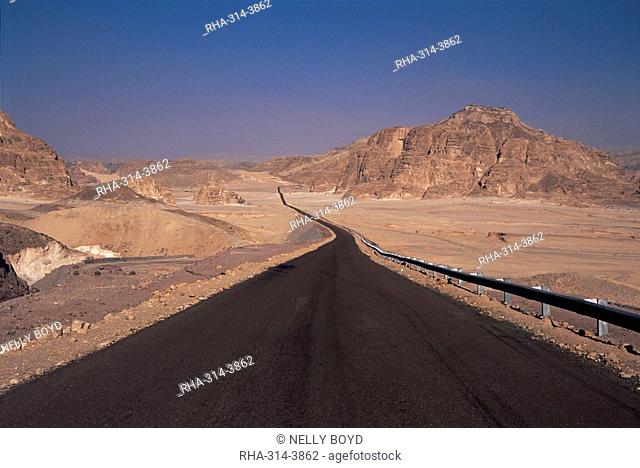 Valley of the Gazelles on the road to St. Catherine's monastery, Sinai desert, Egypt, North Africa, Africa
