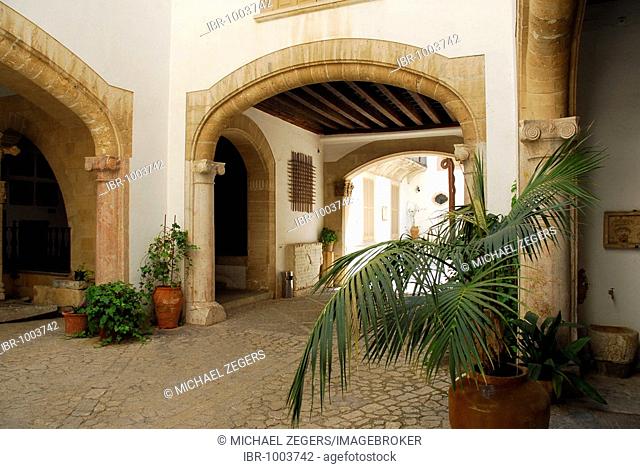 Inner courtyard, patio from the Museum of Majorca, a museum about Majorca in a former city palace, Portella, historic city centre of La Portella, Ciutat Antiga