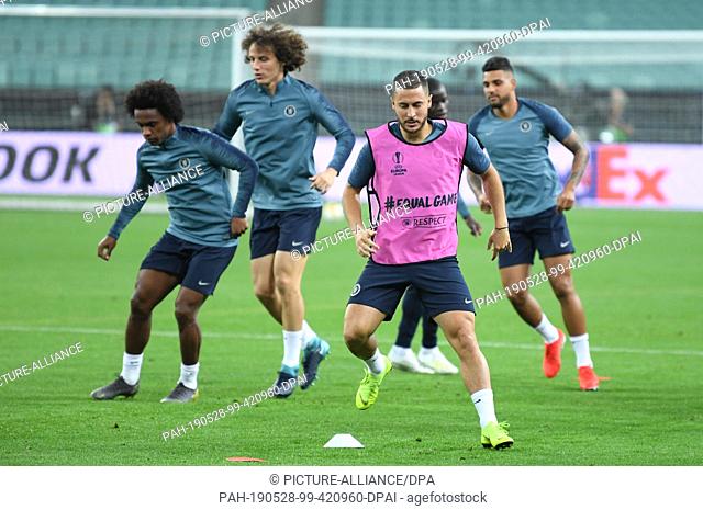 28 May 2019, Azerbaijan, Baku: Willian (l-r), David Luiz, Eden Hazard and Emerson Palmieri will take part in Chelsea FC's final training session at the Olympic...