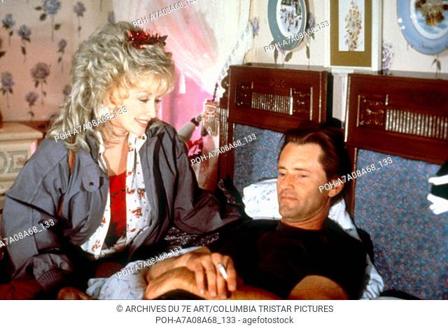 Steel Magnolias  Year: 1989 USA Director: Herbert Ross Dolly Parton, Sam Shepard Photo: Zade Rosenthal. It is forbidden to reproduce the photograph out of...