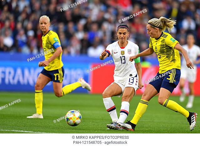 Alex Morgan (USA) (13) hits the ball deep, 20.06.2019, Le Havre (France), Football, FIFA Women's World Cup 2019, Sweden - USA