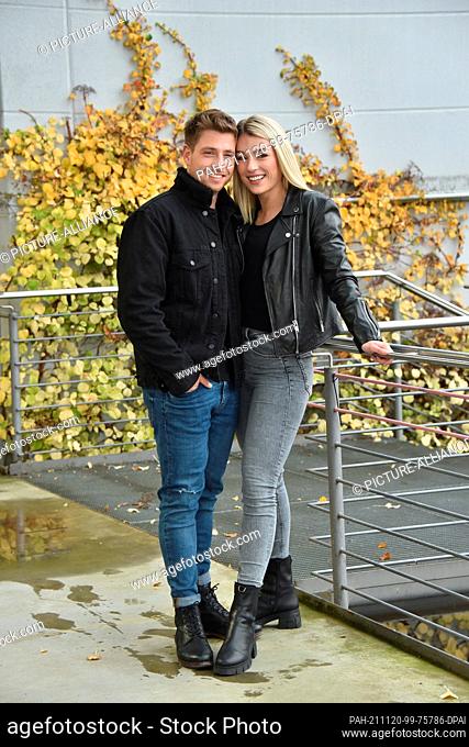 19 November 2021, North Rhine-Westphalia, Cologne: The actor Dominik Flade (role Yannick Ziegler) is with girlfriend Anna Karolin Berger (role Olivia Albrecht)...