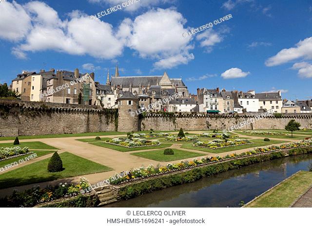 France, Morbihan, Gulf of Morbihan (Golfe du Morbihan), Vannes, general view of the ramparts and of the garden, Tour du Connetable (the Constable Tower) and...