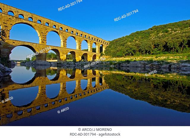 Pont du Gard, Roman aqueduct, river Gardon, Vers-Pont-du-Gard, Gard department, Provence, France