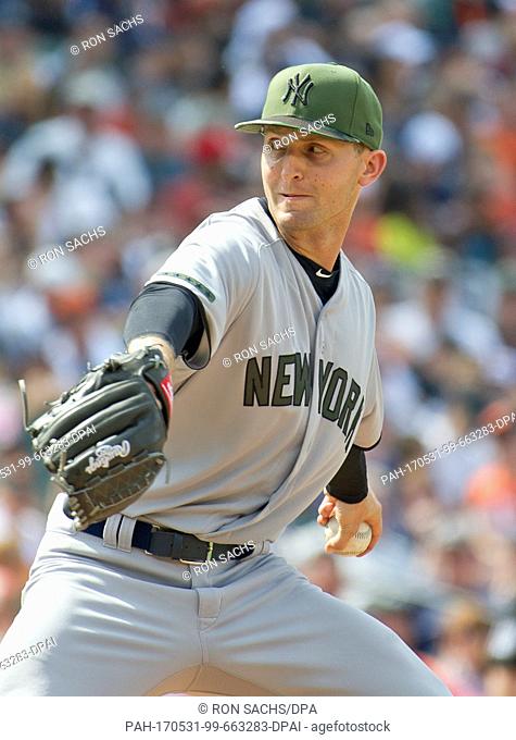 New York Yankees relief pitcher Chasen Shreve (45) pitches in the eighth inning against the Baltimore Orioles at Oriole Park at Camden Yards in Baltimore