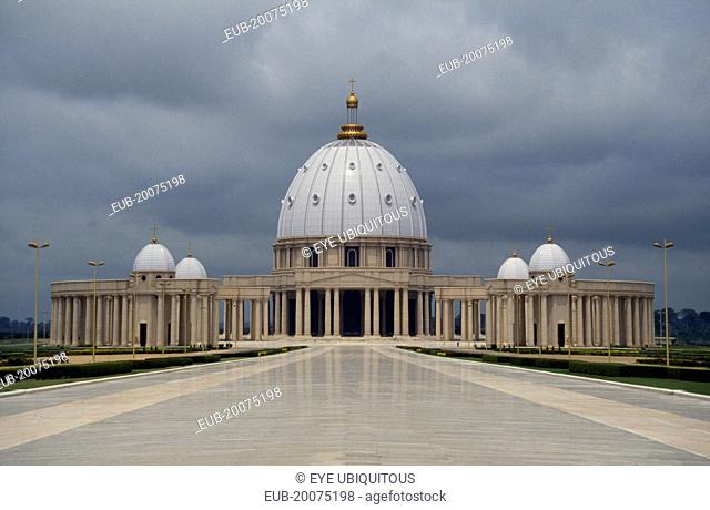 Yamoussoukro Basilica